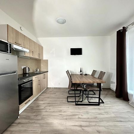Sky Apartments 509 比尔森 外观 照片